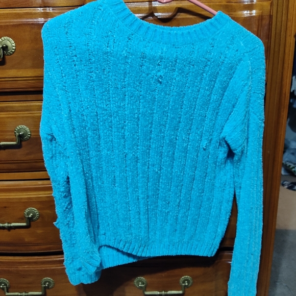 Clothes - Picture 2 of 5